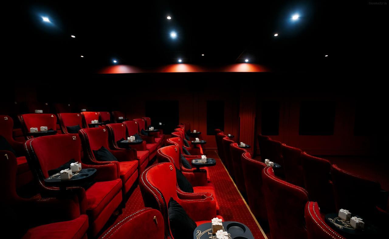 צ'רנוביץ Central Magnat Cinema מראה חיצוני תמונה